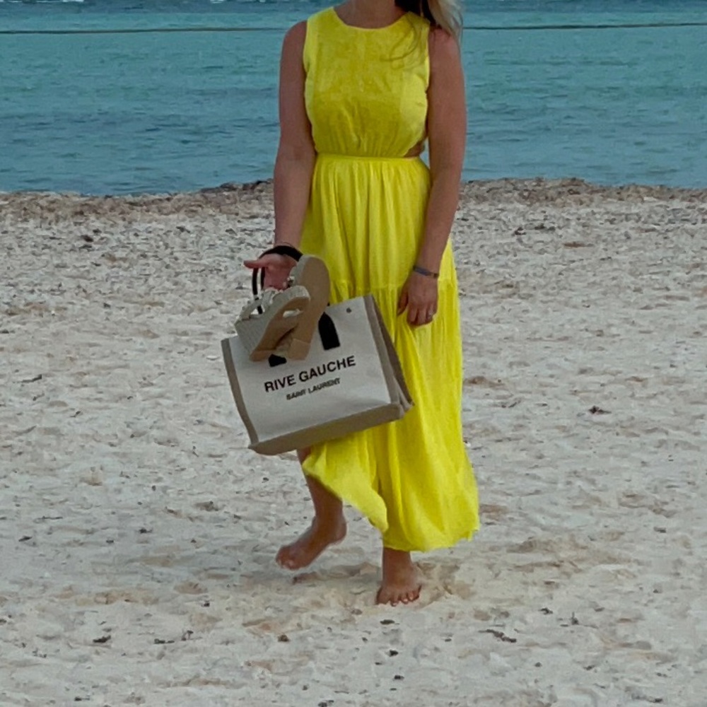 Maxi dress with cut-outs